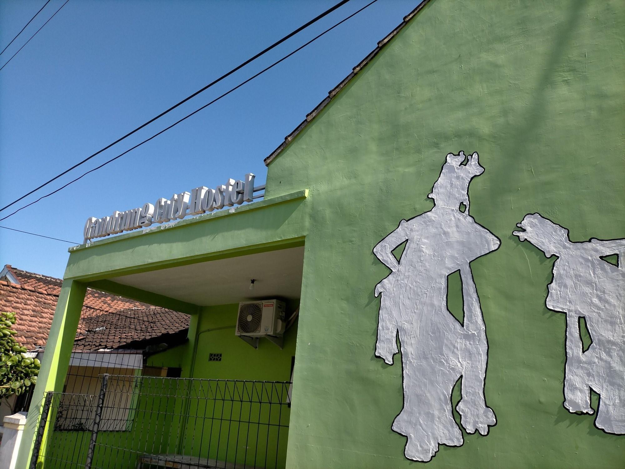Gandrung City Hostel Banyuwangi  Exterior photo