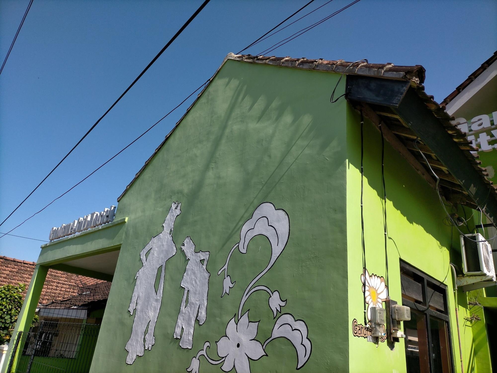 Gandrung City Hostel Banyuwangi  Exterior photo