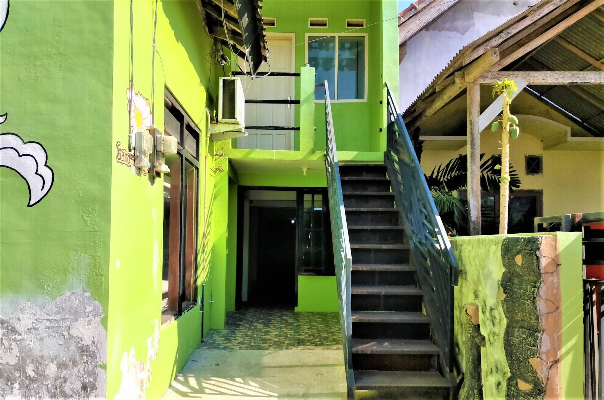 Gandrung City Hostel Banyuwangi  Exterior photo