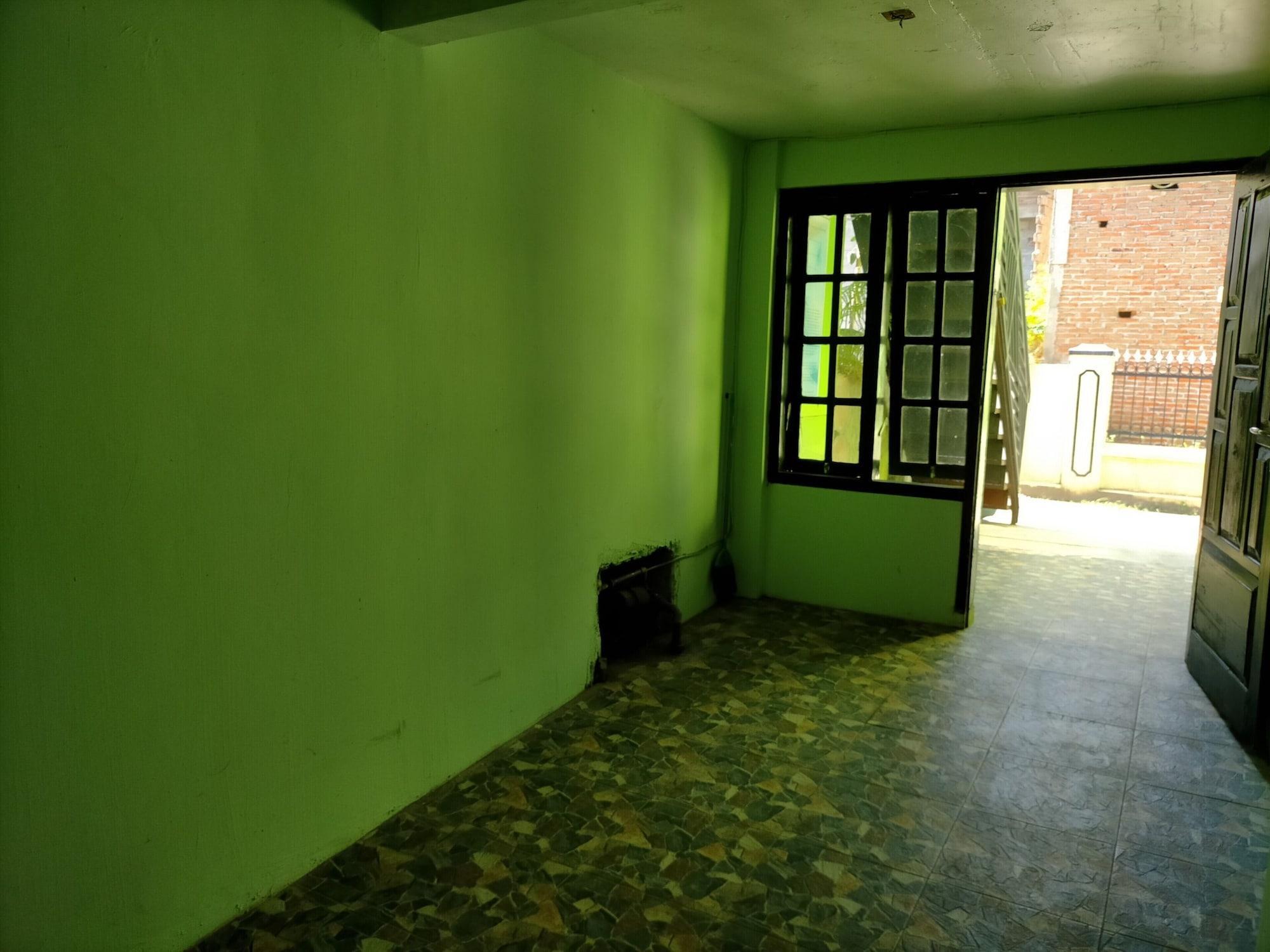 Gandrung City Hostel Banyuwangi  Exterior photo