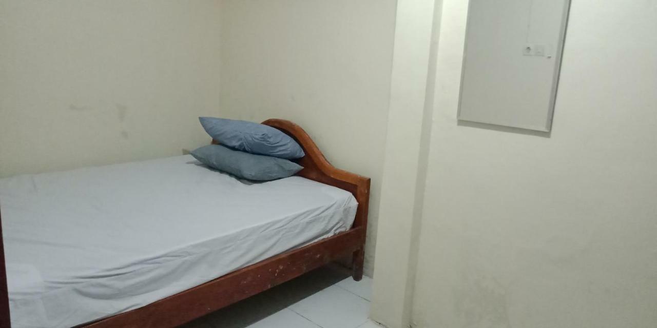 Gandrung City Hostel Banyuwangi  Exterior photo